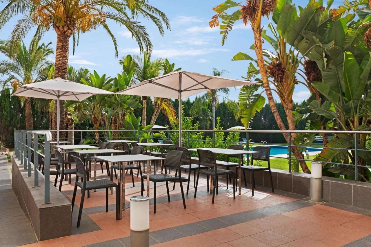 Ramada By Wyndham Valencia Almussafes Hotel Kültér fotó