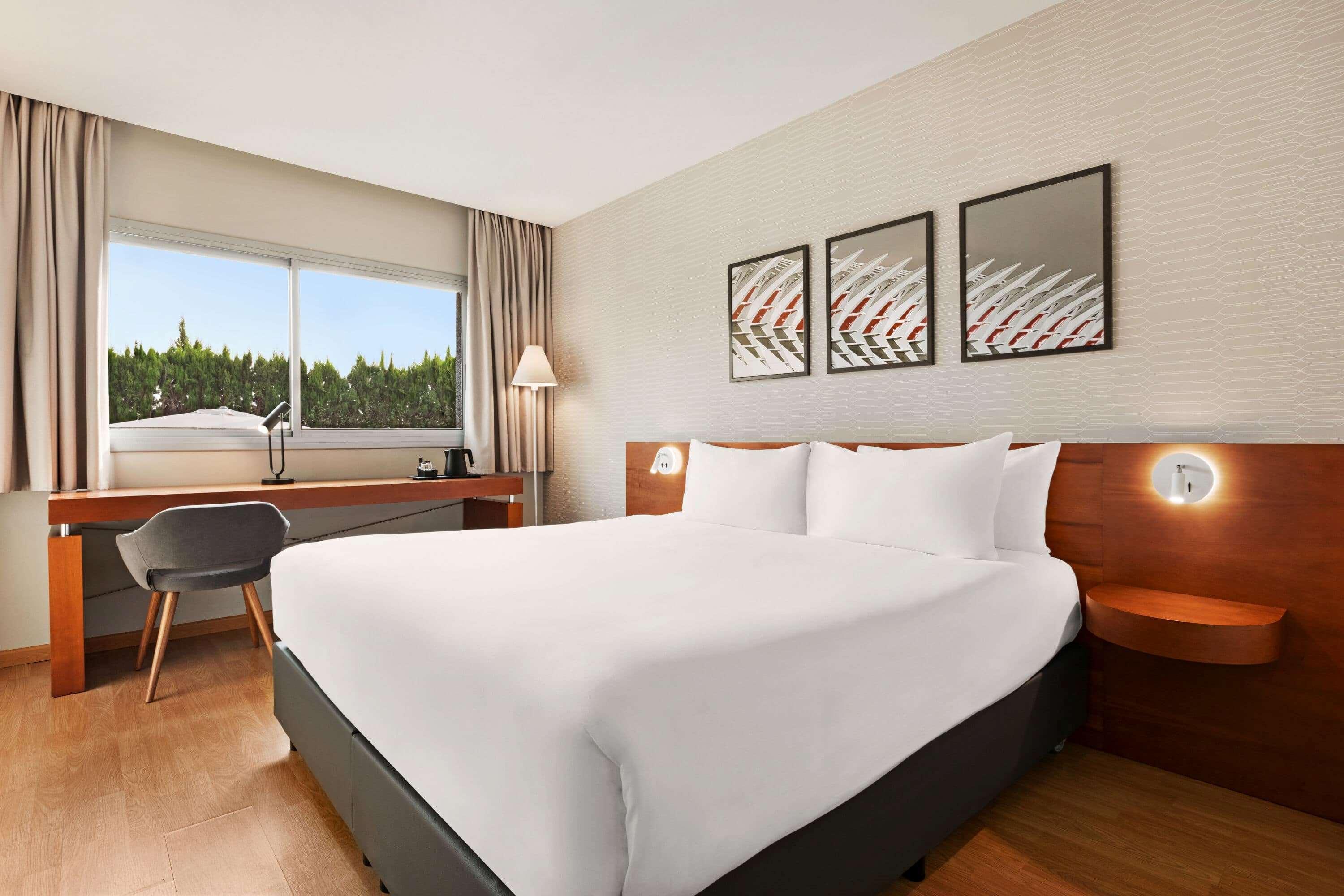 Ramada By Wyndham Valencia Almussafes Hotel Kültér fotó