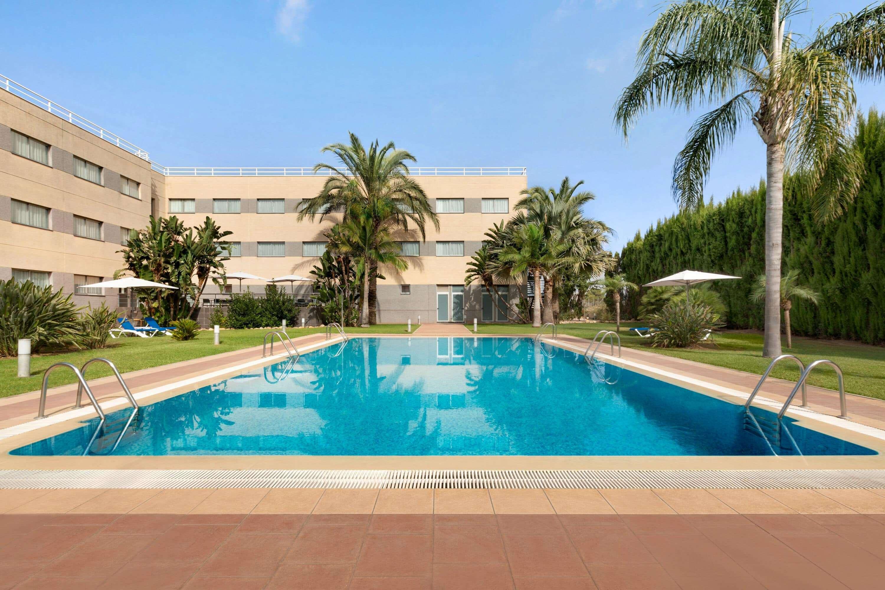 Ramada By Wyndham Valencia Almussafes Hotel Kültér fotó