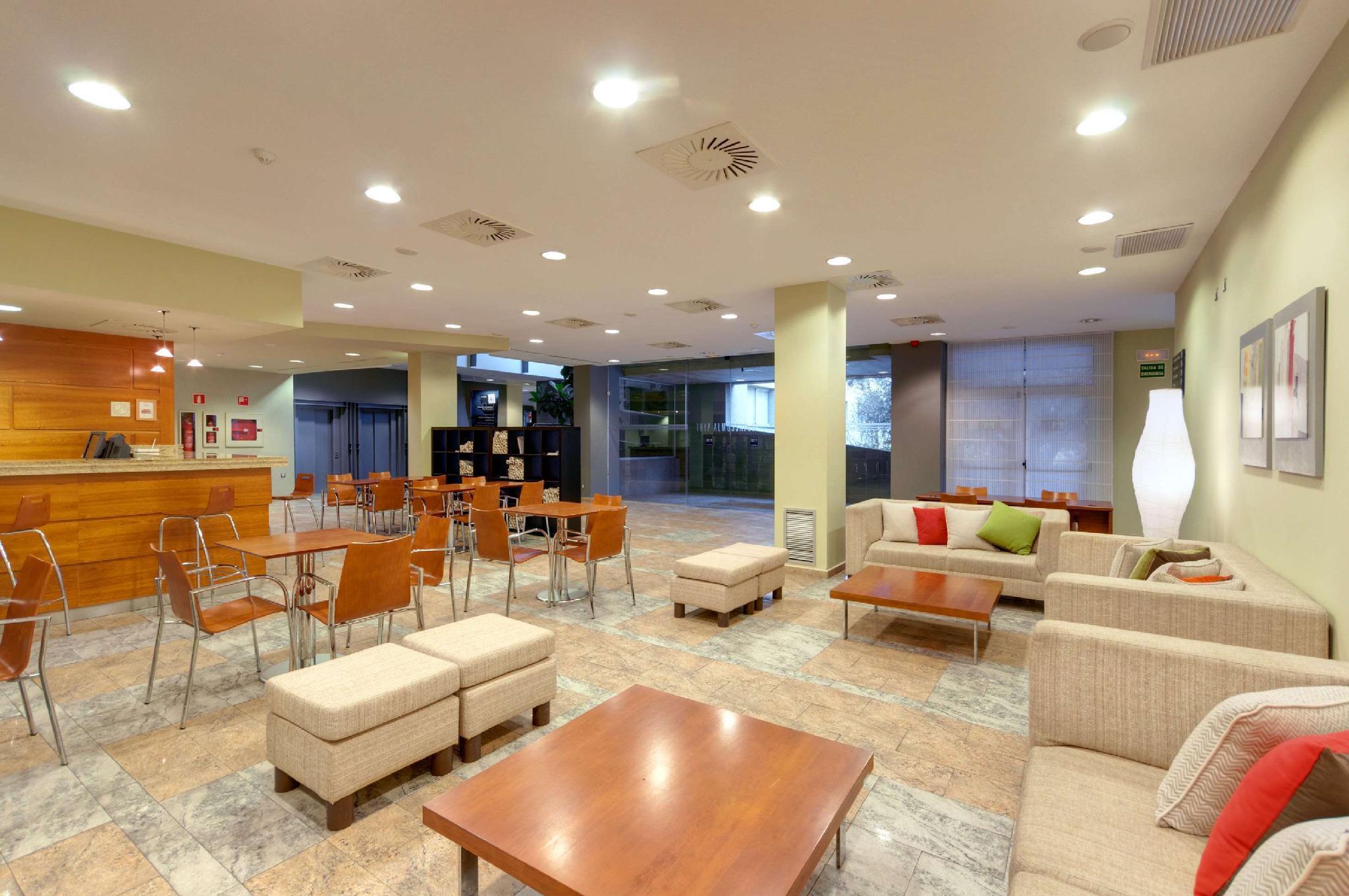 Ramada By Wyndham Valencia Almussafes Hotel Kültér fotó