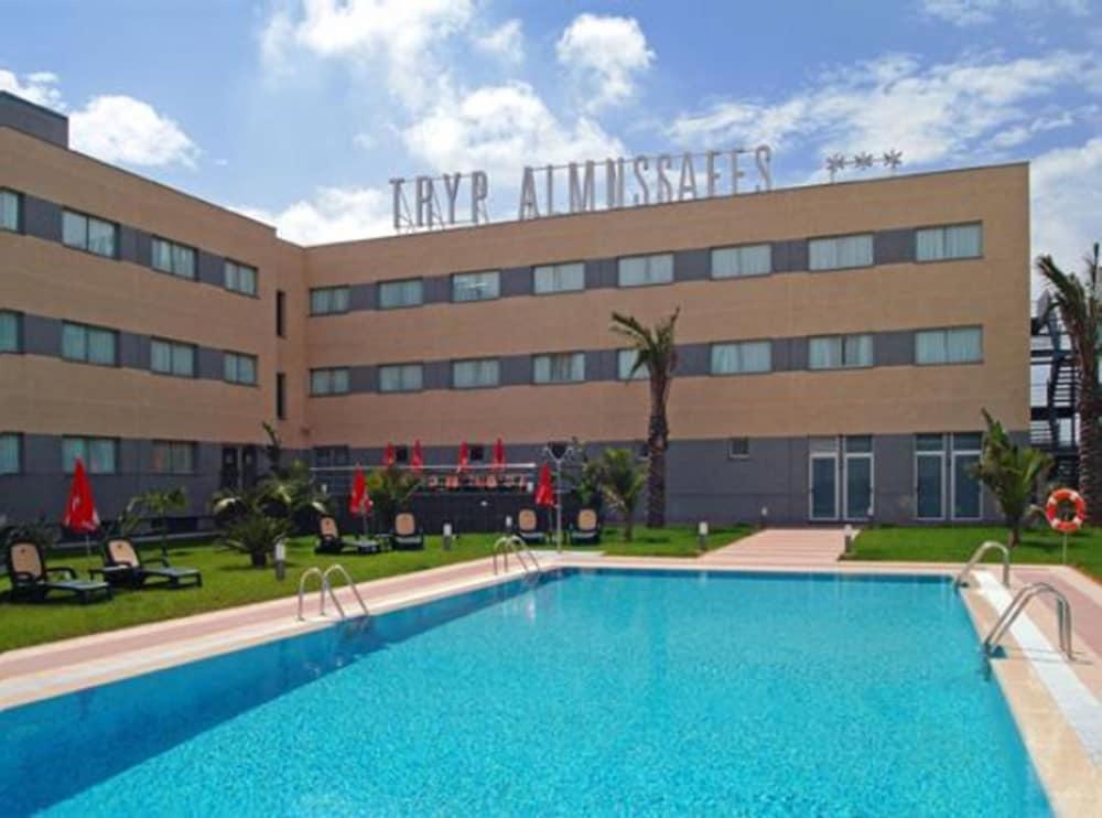 Ramada By Wyndham Valencia Almussafes Hotel Kültér fotó